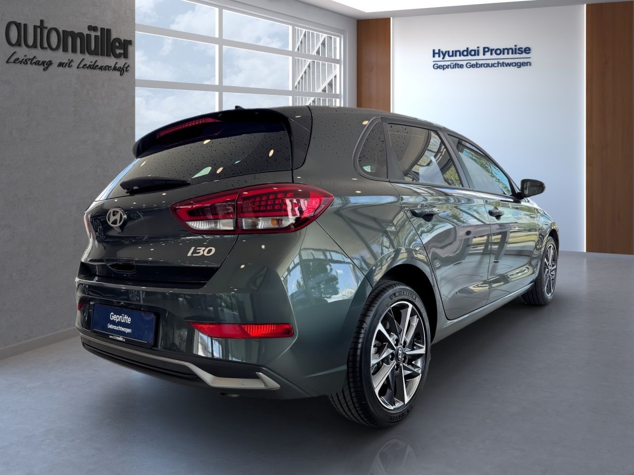 Fahrzeugabbildung Hyundai i30 ADVANTAGE AUT Fernlichtass. Kam. KlimaA LED