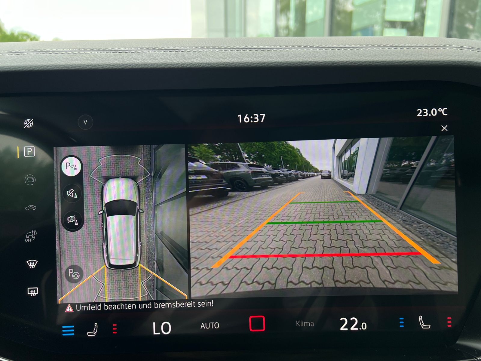 Fahrzeugabbildung Volkswagen Touareg R-Line 3.0 TDI 4MOTION *AHK, Adaptivfwg.
