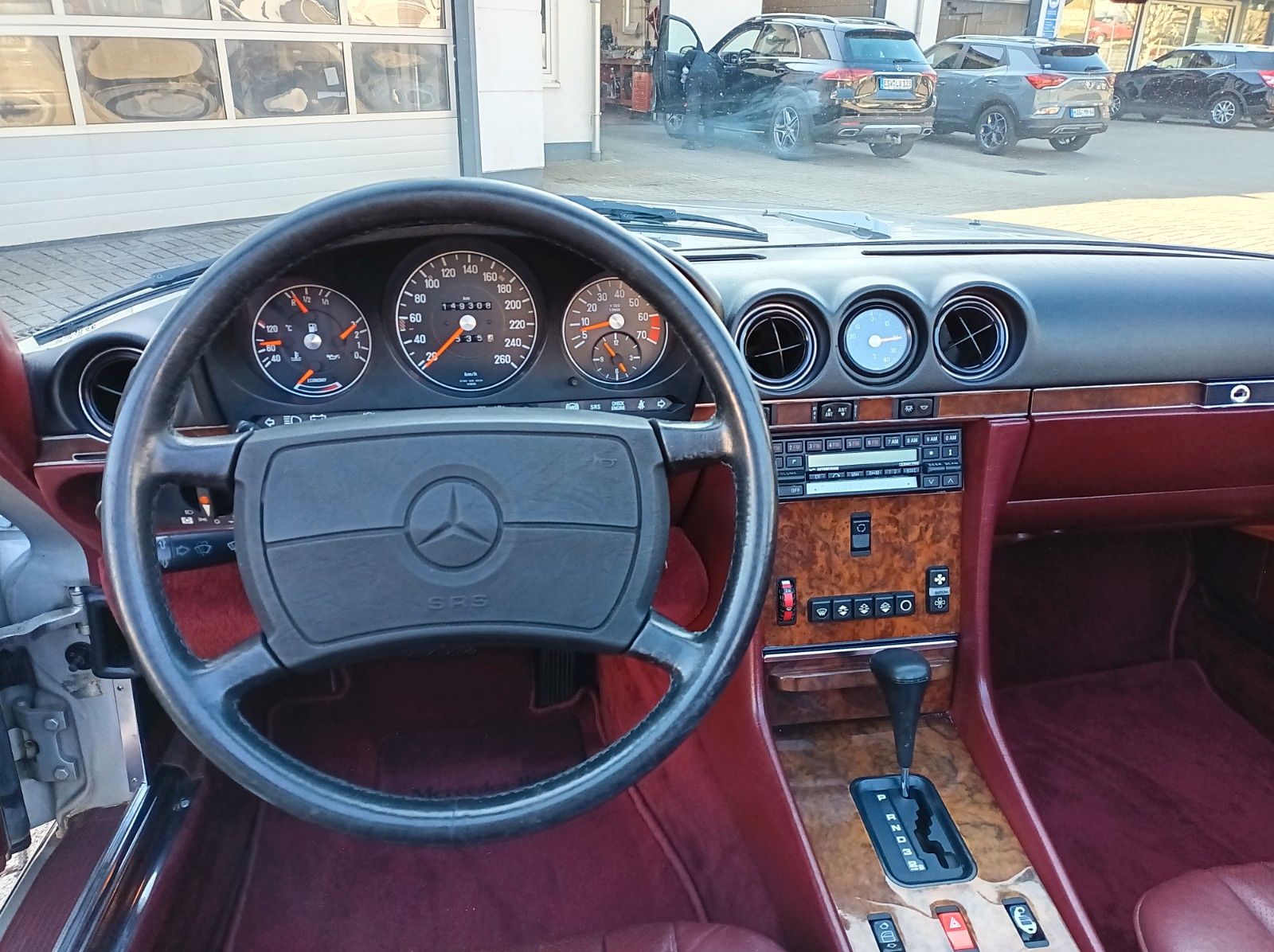 Fahrzeugabbildung Mercedes-Benz SL 560+HISTORIE VORHANDEN+HARDTOP+KLIMA