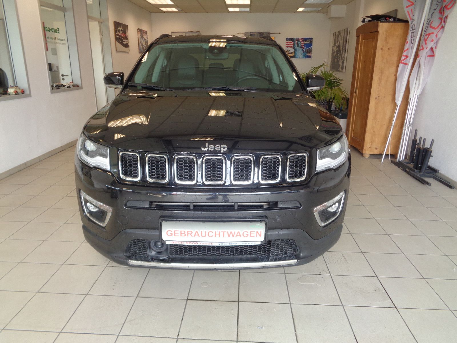 Fahrzeugabbildung Jeep Compass Limited FWD / NAVI /KAMERA /PDC/GARANTIE