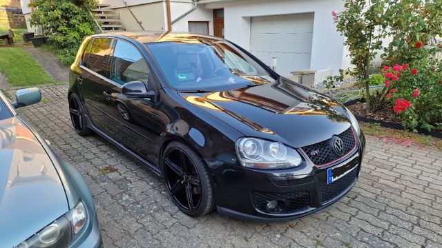 Volkswagen Golf 2.0 T-FSI GTI