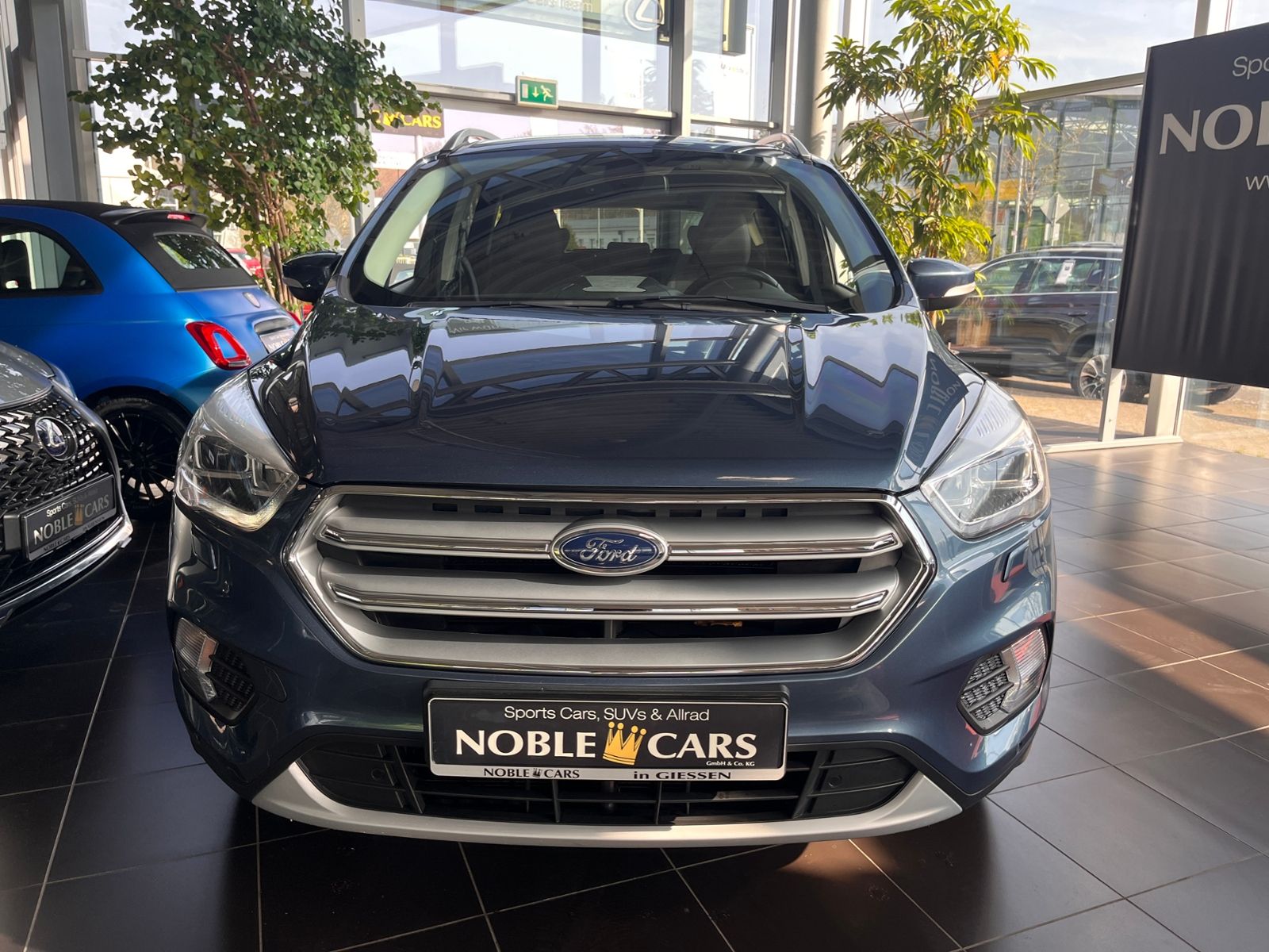 Fahrzeugabbildung Ford Kuga Titanium 4x4 AHK CARPLAY NAV DAB SHZ