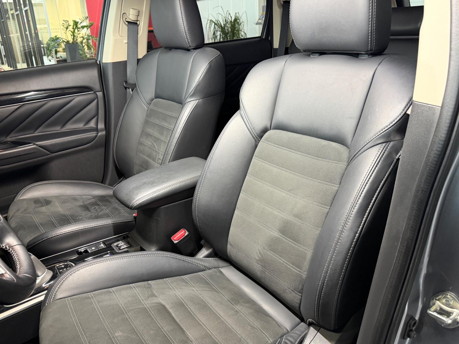 Mitsubishi 2.4 Plug-in Hybrid Outlander Diamant Spirit AHK