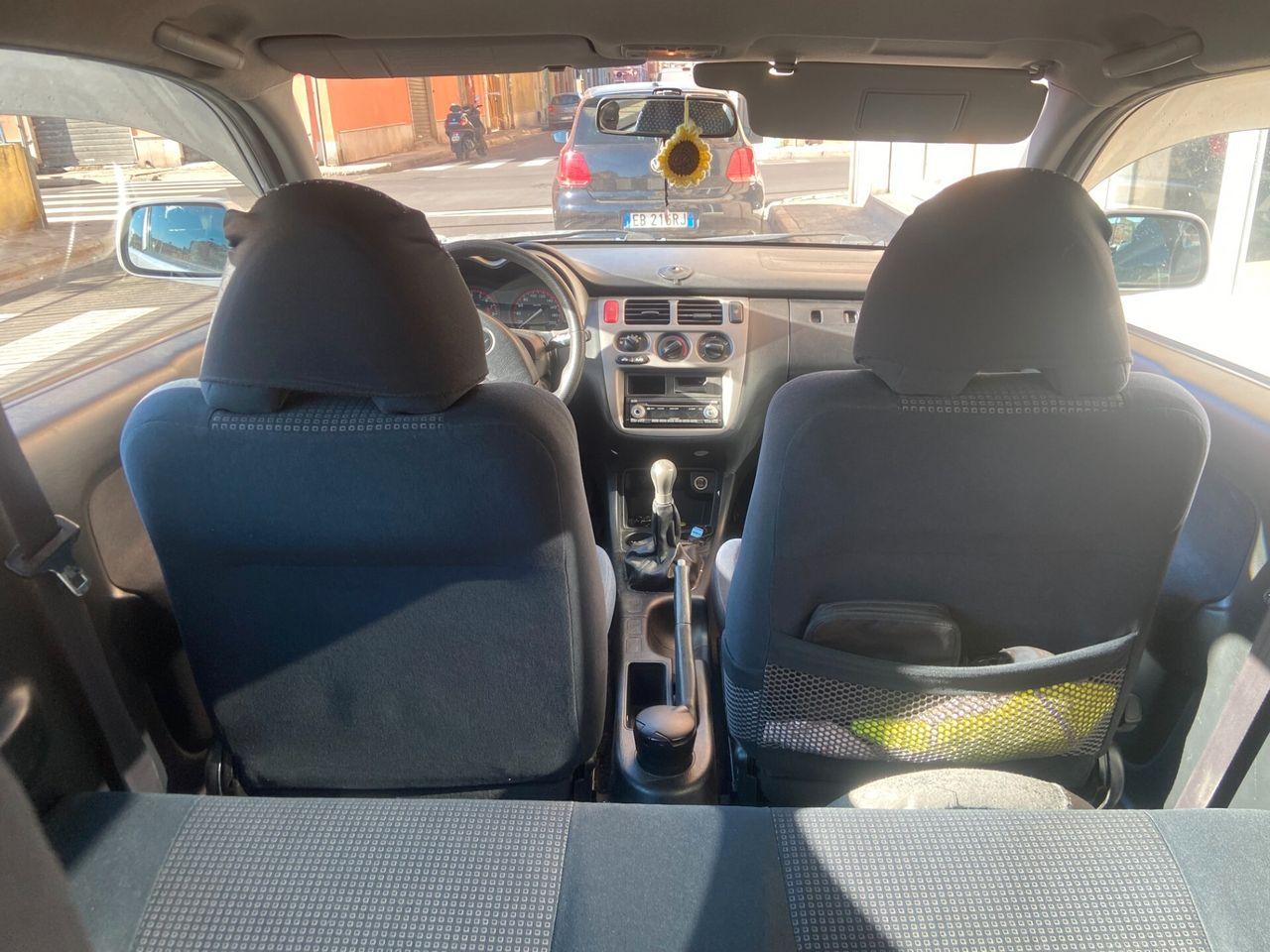 Honda HR-V 2004 — photo 10