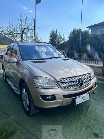 Mercedes-Benz MERCEDES ML 4.0 CDI*LED*XENO*PELLE*TETTO*