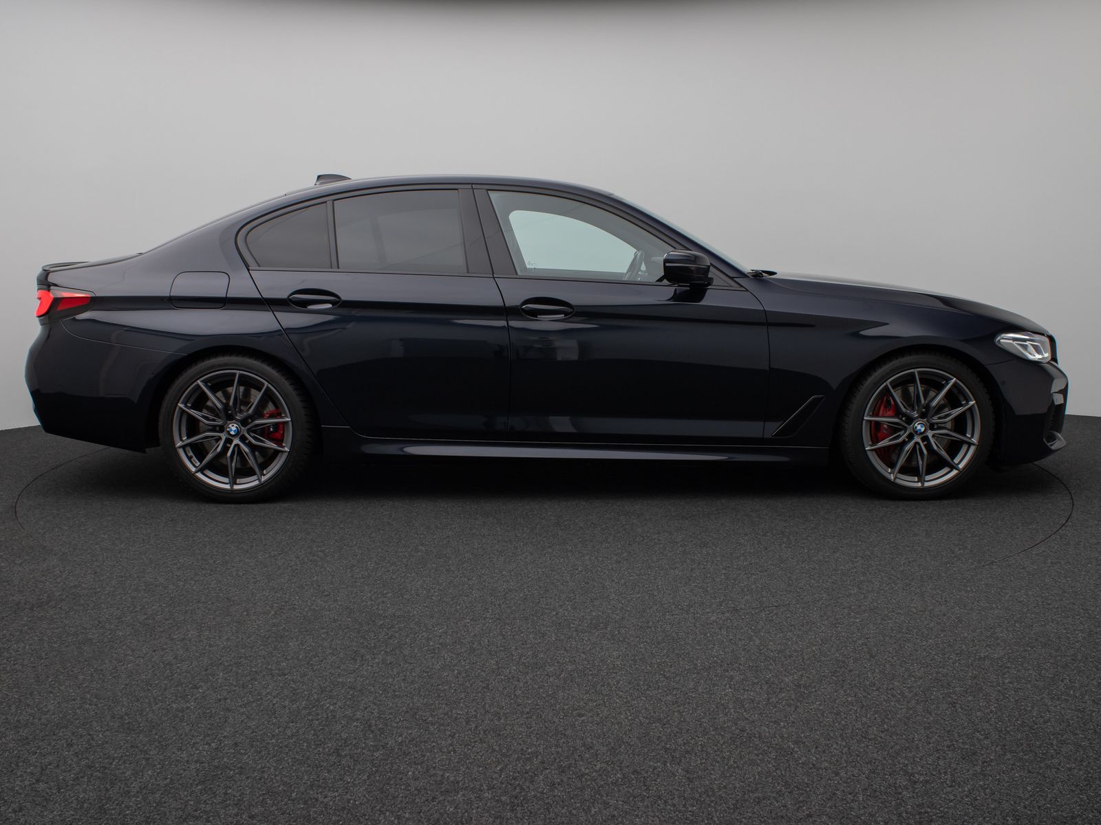 Fahrzeugabbildung BMW M550i xD Kamera Laser HUD DAB H/K 4xKlima Komfor