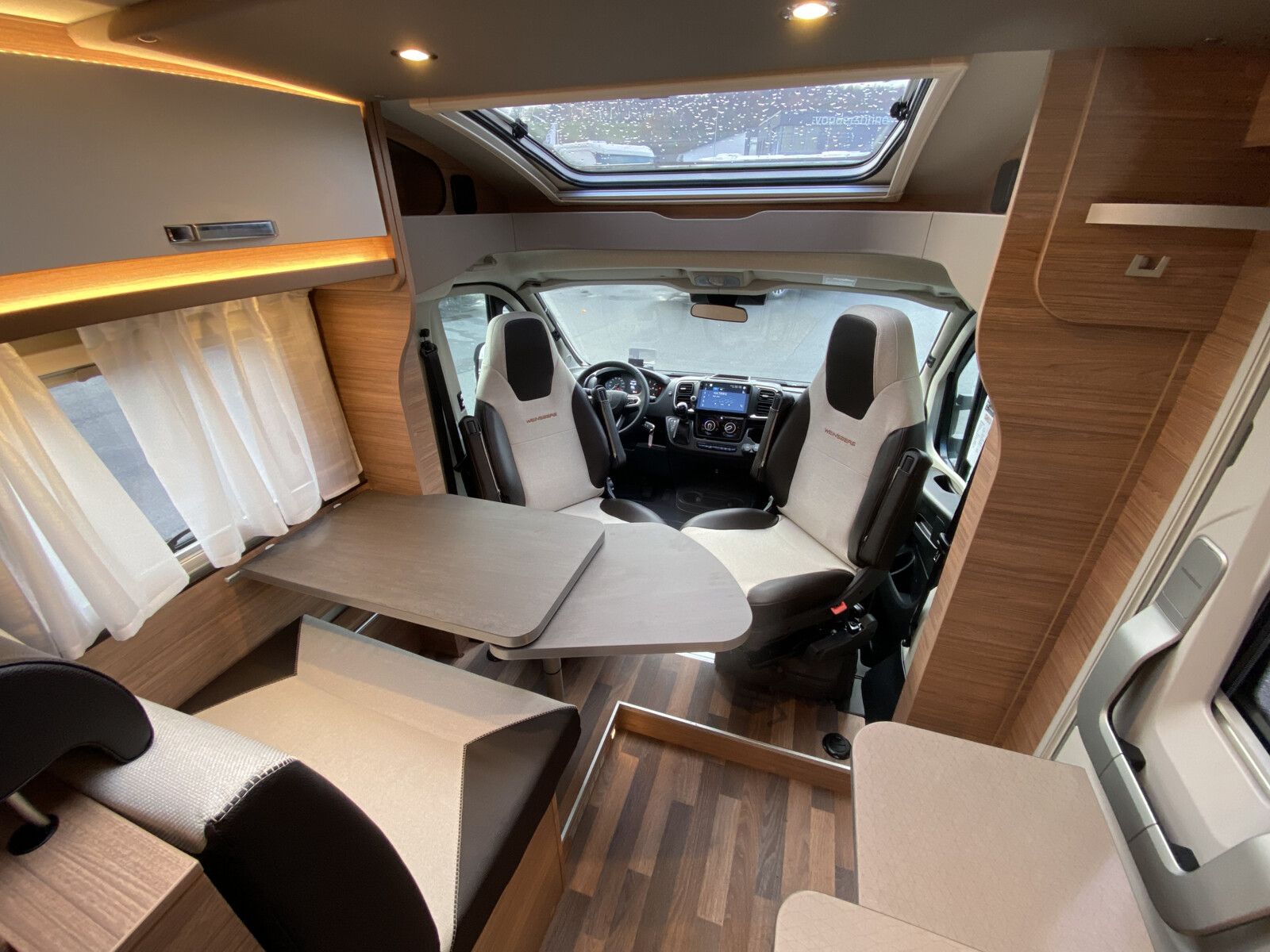 Fahrzeugabbildung Weinsberg CaraCompact EDITION PEPPER 600 MEG