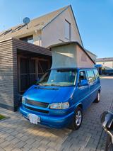 Volkswagen T4 California - blaue Volkswagen T4 California