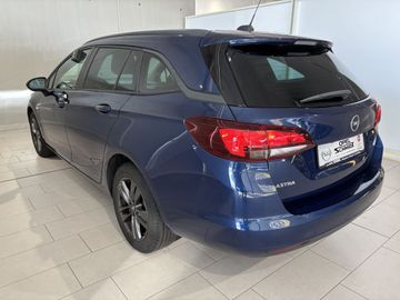 Fotografie des Opel Astra 1.5 D Sports Tourer 120 Jahre