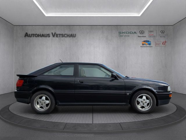 Coupé 2.0 Pirelli-Edition Servo/Schiebedach/