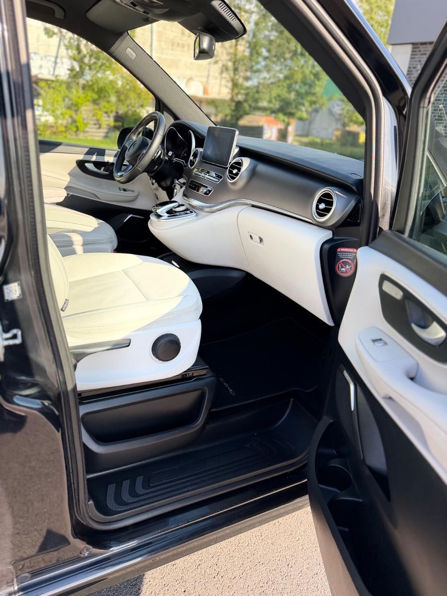 Mercedes-Benz V 250 Lang AMG 8 Sitze Pano AHK STHZ ORG km