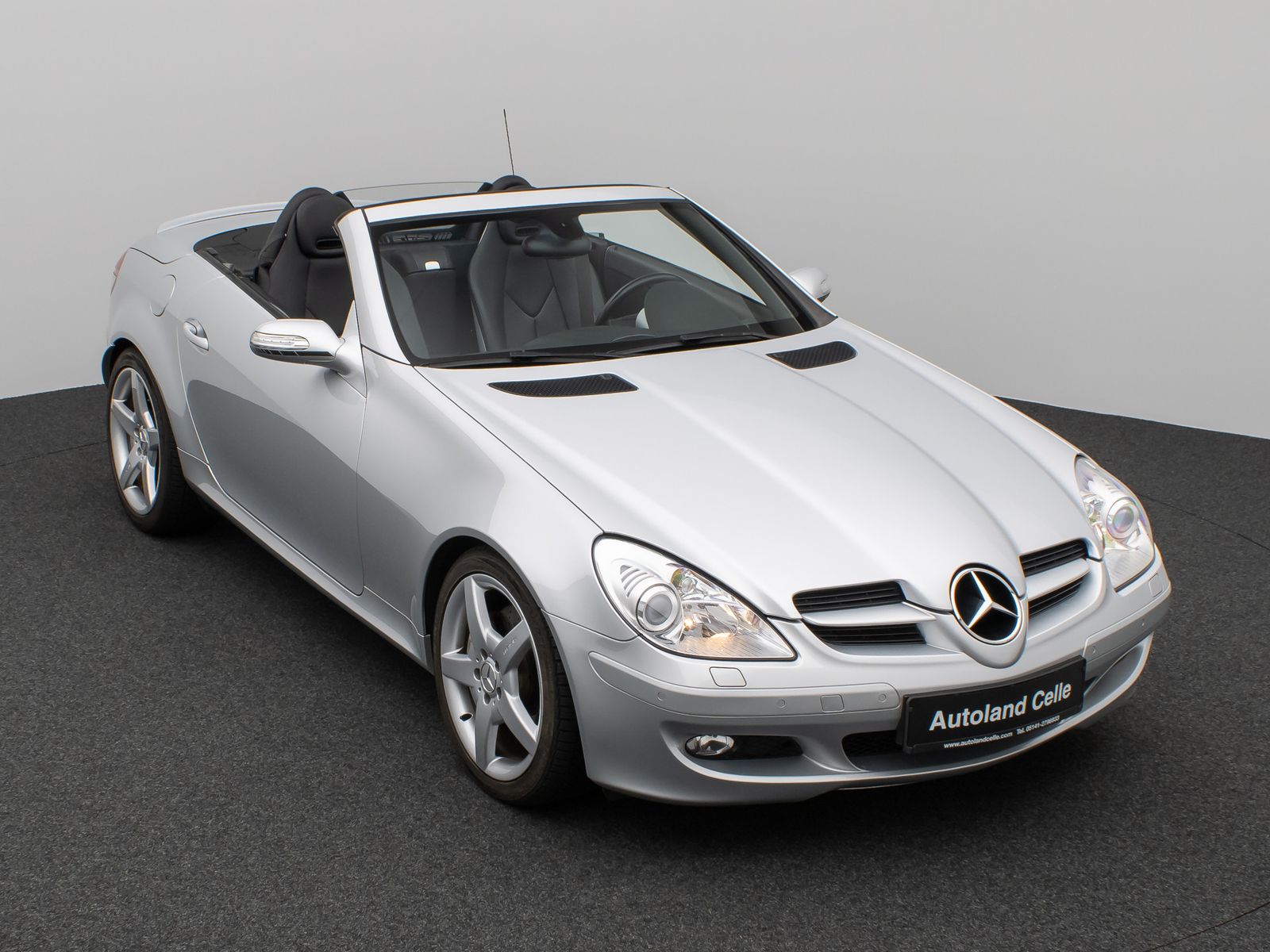 Fahrzeugabbildung Mercedes-Benz SLK 350 Airscarf Navi Sitzhzg Xenon PDC Sport