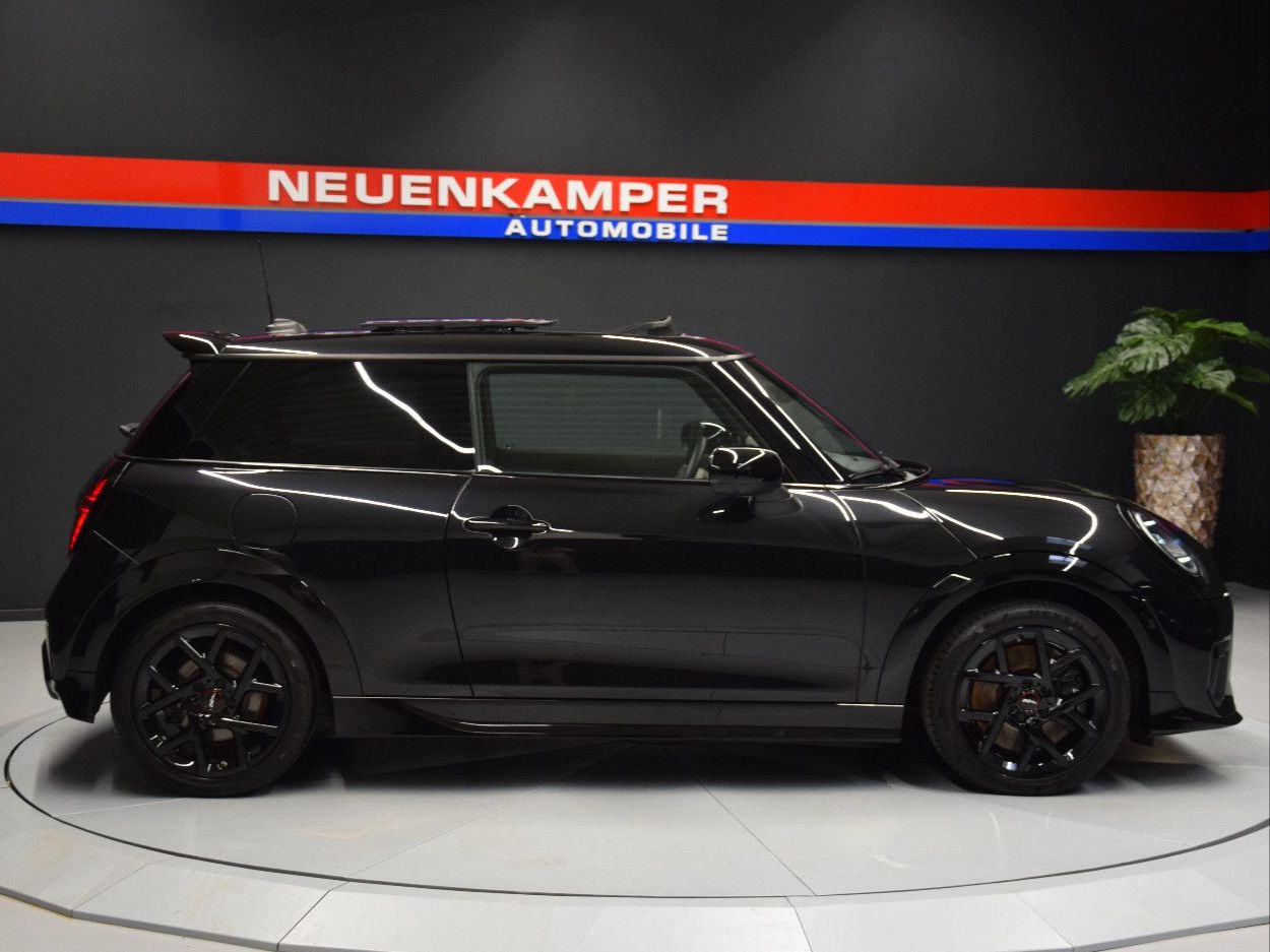 Fahrzeugabbildung MINI Cooper C Pano  ACC DCC 360° Harman Kardon Memory