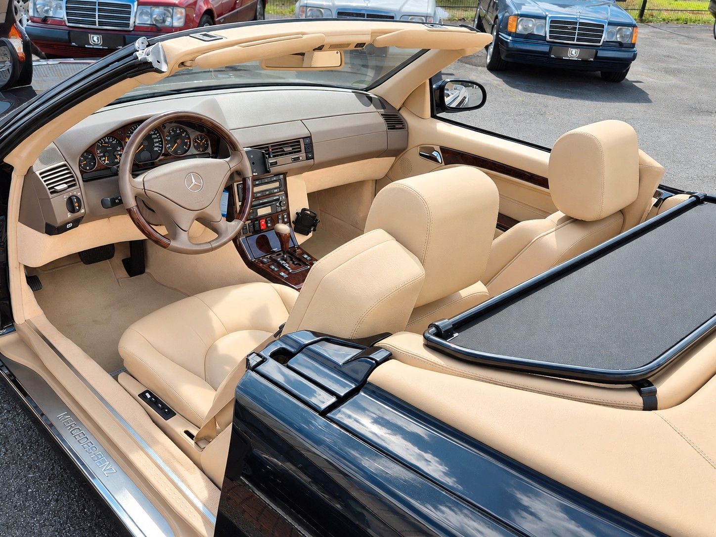 Fahrzeugabbildung Mercedes-Benz SL 280/BRD/Erstlack+Historie/Panorama/1A Sammler