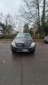 Mercedes-Benz Mercedes ml 350 4matic Benzin + LPG - Mercedes-Benz ML 350 in Mainz