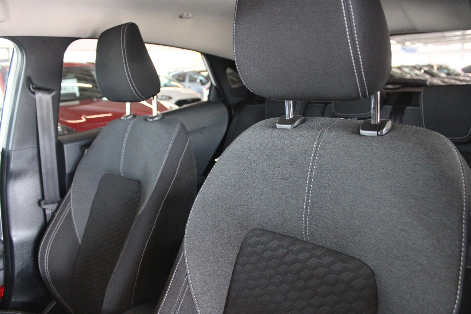 Fahrzeugabbildung Ford Puma MHEV Titanium LED NAVI AHK WinterPaket 1.Hd