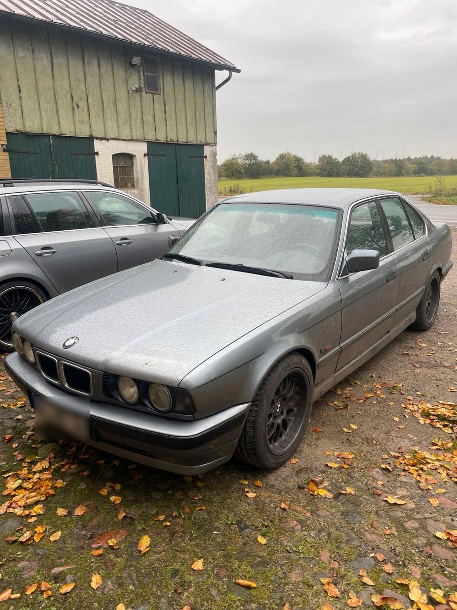BMW 525