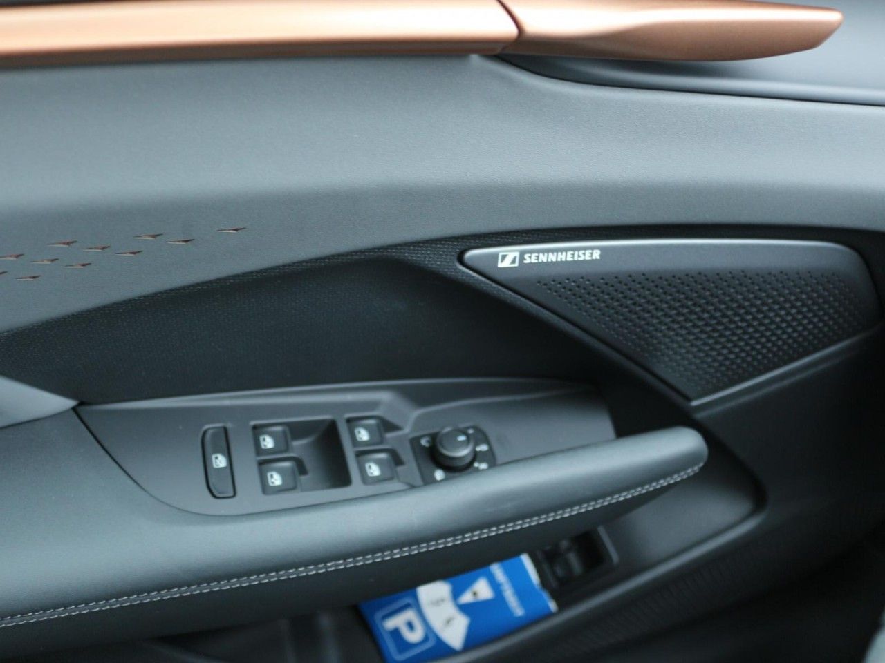 Fahrzeugabbildung CUPRA Terramar VZ 1.5 e-Hybrid DSG