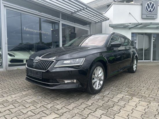 Skoda Superb Combi 2.0TDI DSG STYLE*LED*NAVI*AHK*PDC