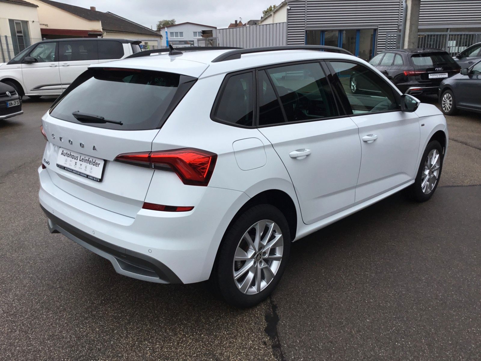 Fahrzeugabbildung SKODA Kamiq 1.5l TSI DSG TOUR+LED+17"+Navi
