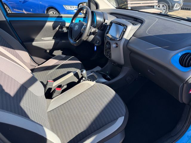 Toyota Aygo x-play club