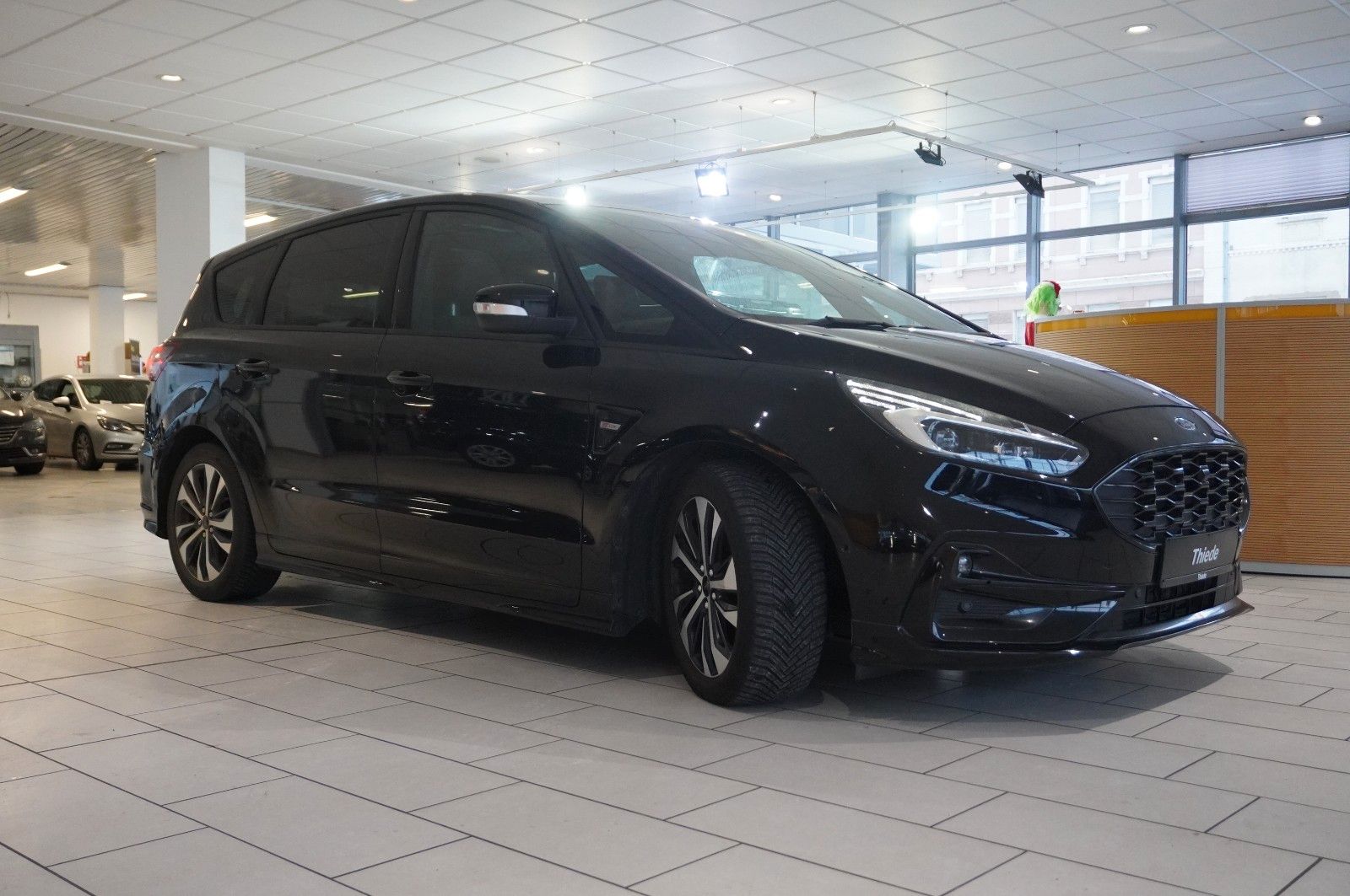 Fahrzeugabbildung Ford S-Max 2.0D ST LINE 7-SITZE NAVI/LED/KAMERA/AHK