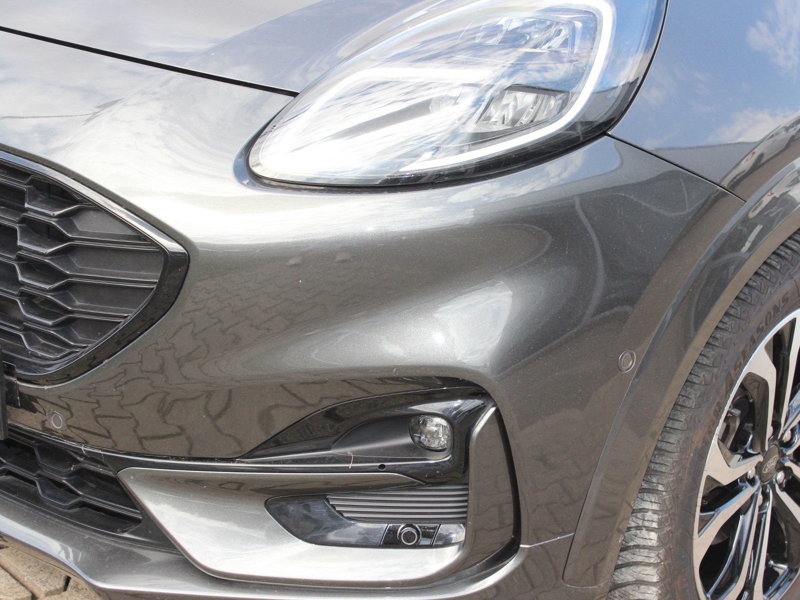 Fahrzeugabbildung Ford Puma ST-Line X 1,0 EcoBoost Mild Hybrid