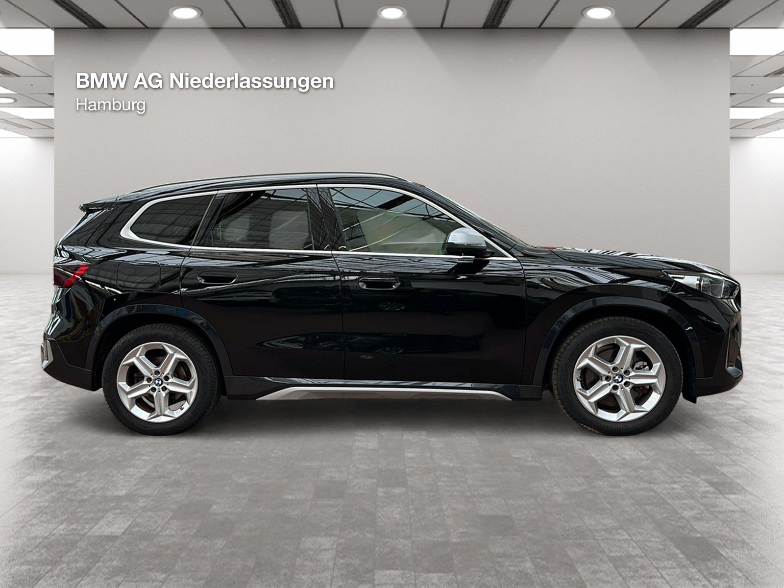 BMW iX1 xDrive30 AHK Driv.Assist.Prof Harman K LED foto 4