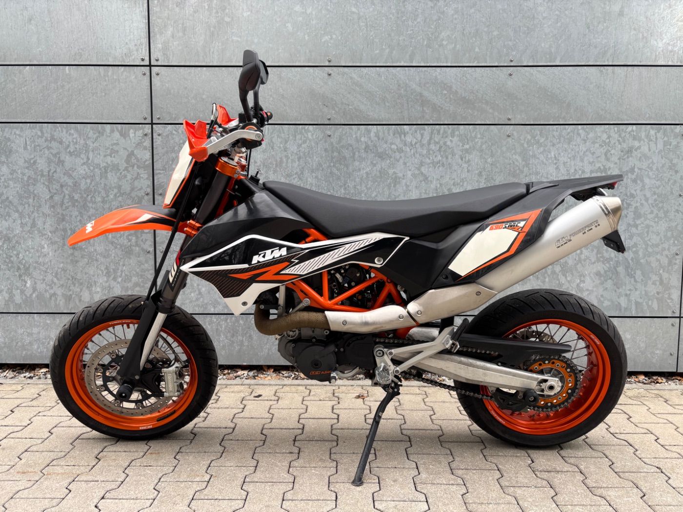 Fahrzeugabbildung KTM 690 SMC-R