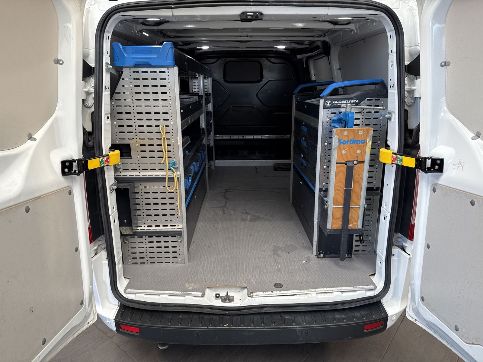 Fahrzeugabbildung Ford Custom 300 L2 NAV+BLUETOOTH+KAMERA+KLIMA+SHZ+PP