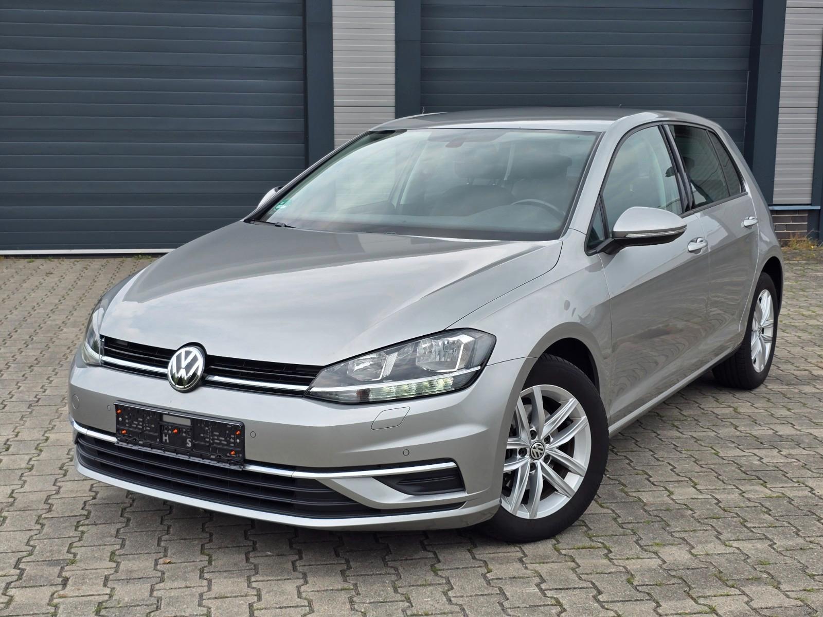 Volkswagen Golf VII 1.6 TDI Lim. Comfortline Alcantara Navi
