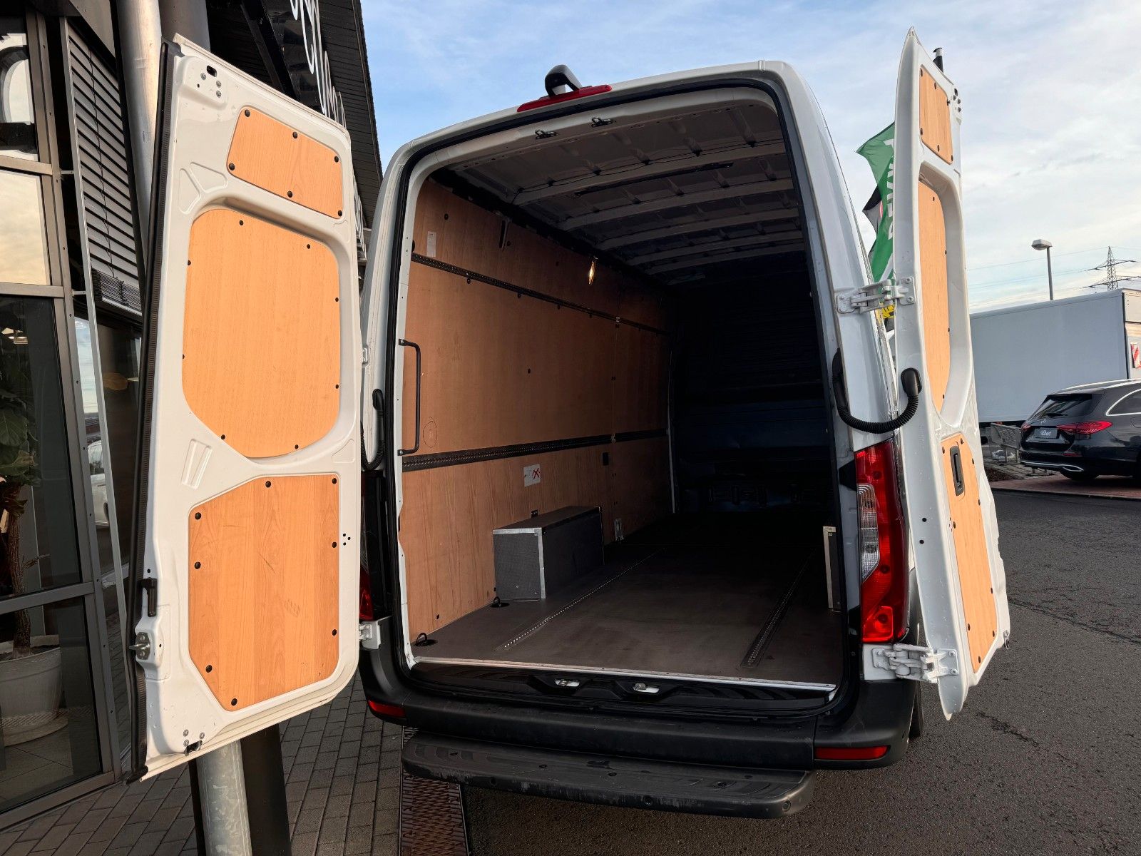 Fahrzeugabbildung Mercedes-Benz Sprinter 317 CDI 4325 9G Klima Kamera