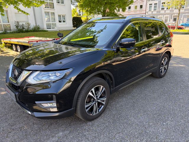 Fahrzeugabbildung Nissan X-Trail+AHK+Panorama+Navi+Kamera+PDC+SHZ+