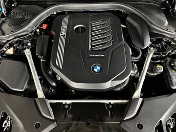Fahrzeugabbildung BMW 540i xD M Sport ACC HUD 360° DAB H/K DisplKey
