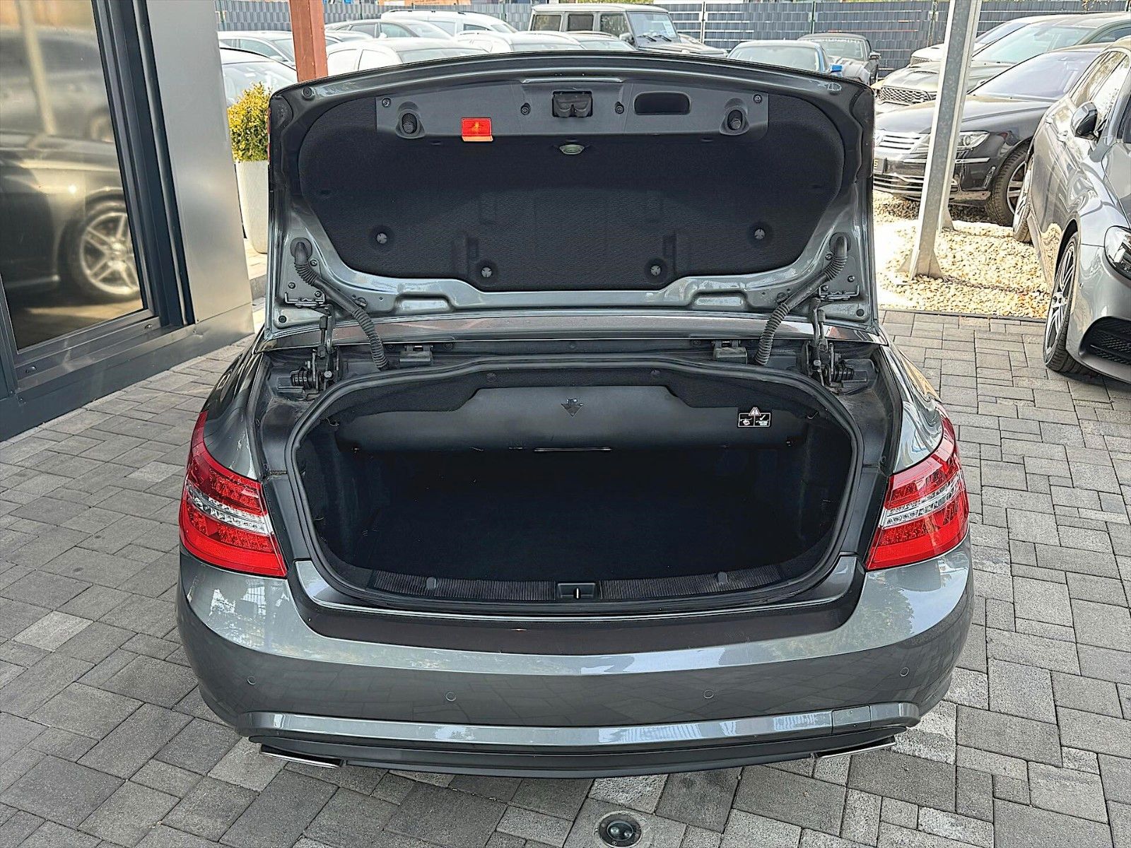 Fahrzeugabbildung Mercedes-Benz E 500 V8 Cabrio AMG Sport Designo *ACC*H & K*