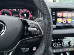 SKODA Sportline 1.5 TSI DSG Leder DCC PANO