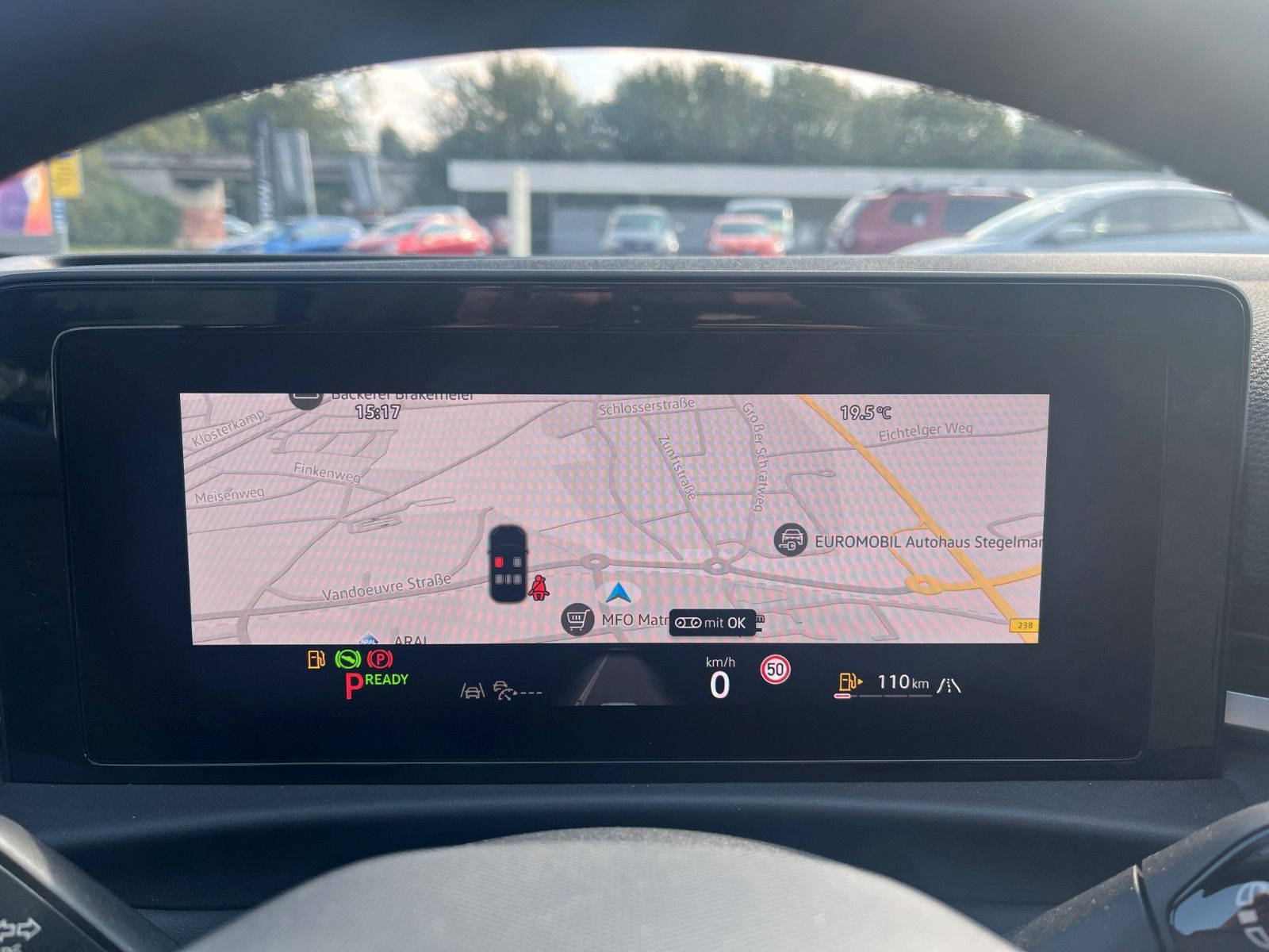 Fahrzeugabbildung Volkswagen T-Roc 1.5 eTSI 110 kW R-Line