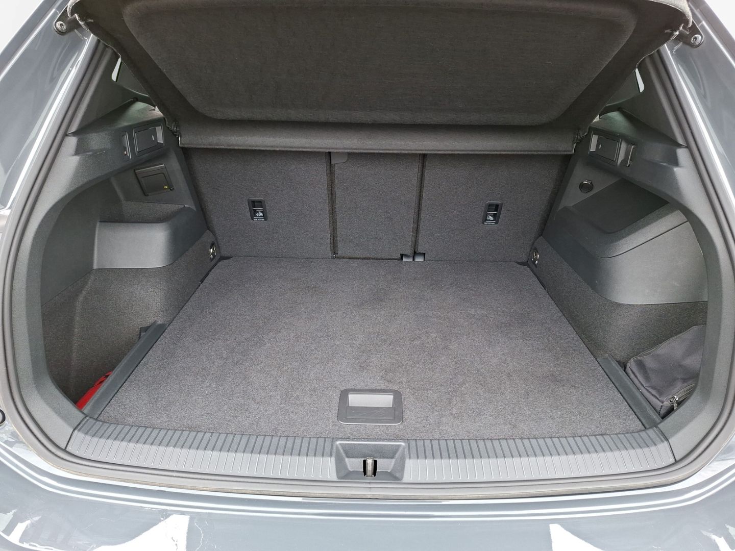 Tiguan 2.0 TSI 4Motion R-Line *Kamera*Keyless*