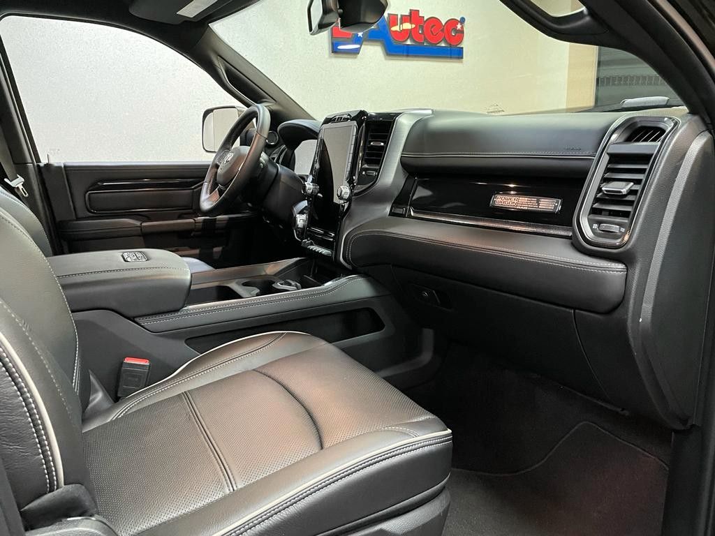 Fahrzeugabbildung Dodge POWER WAGON 6.4-V8 CREW 12"-LEVEL 3-SOFORT!!!