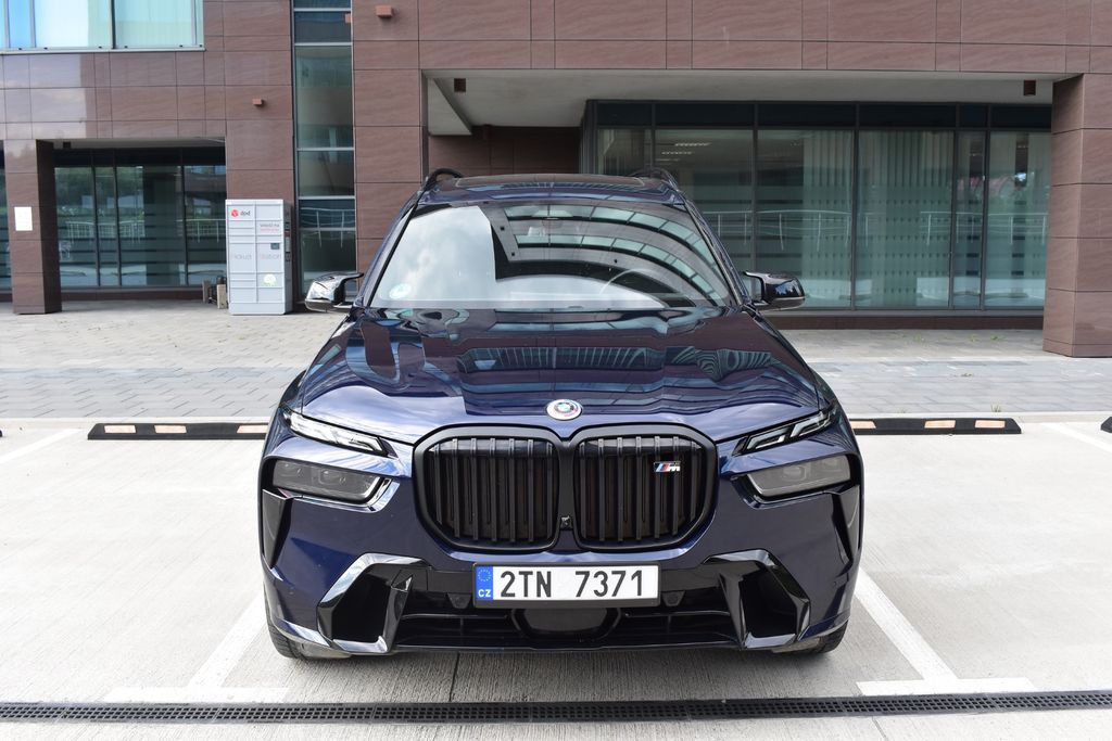 BMW X7 M60