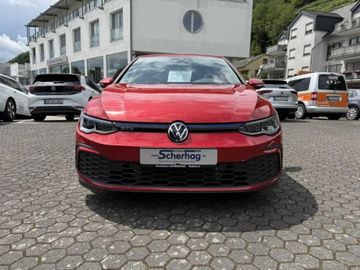 Fotografie des VW Golf VIII 1,4l eHybrid GTE, Systemleistung 180kW