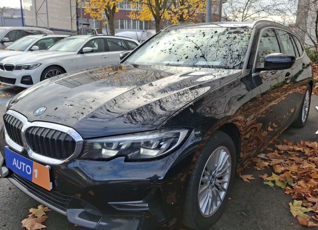 BMW 320 e Sport Line/ 1. Hand / unfallfrei