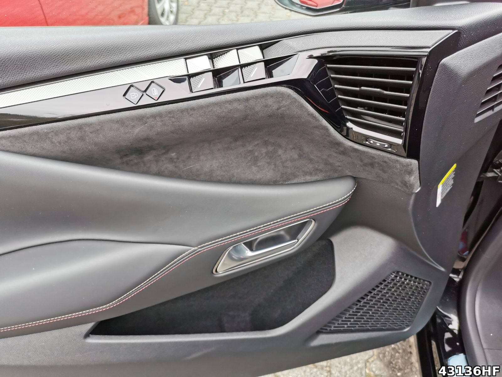 Fahrzeugabbildung DS Automobiles DS4 Performance Line