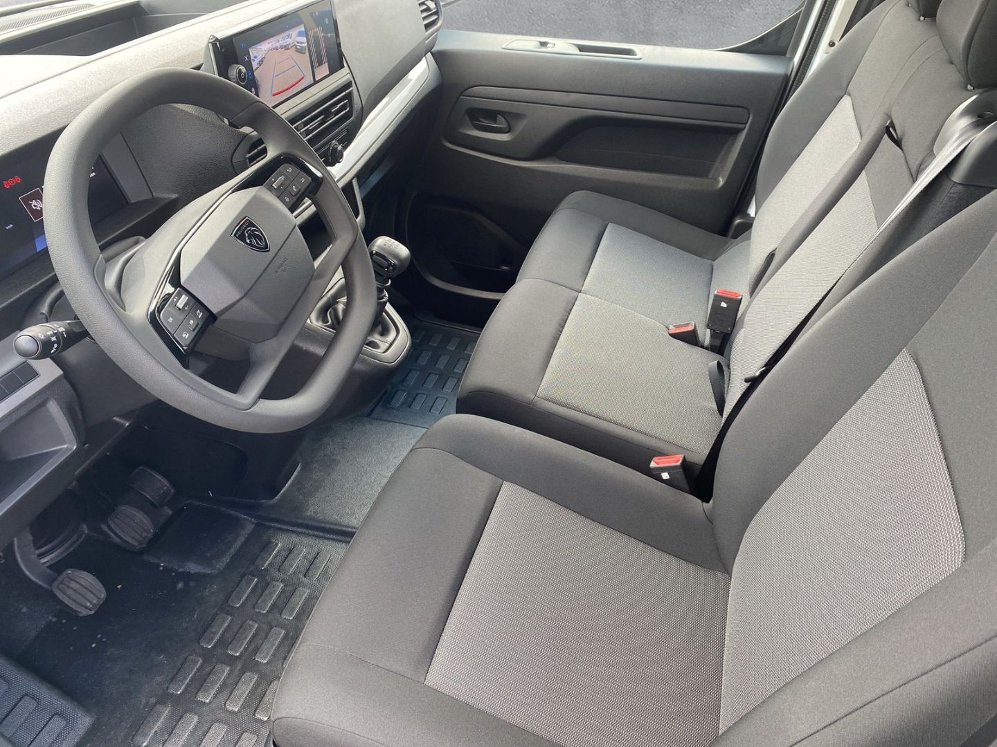 Fahrzeugabbildung Peugeot Expert Peugeot Kasten Lang 2.0 145PS *Kamera*Nav