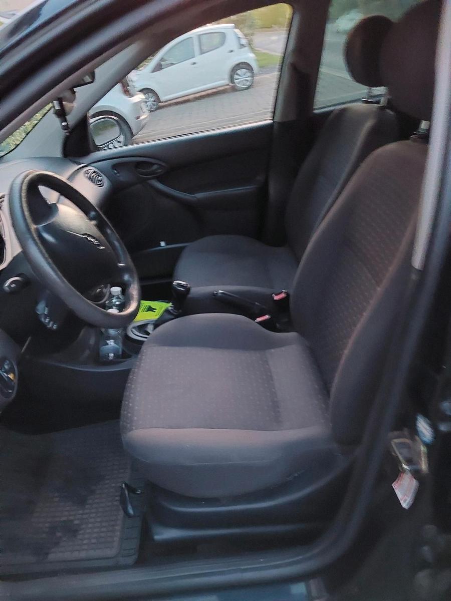 Ford Focus 2004 — engine 118 HP (87kW)