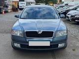 Skoda Octavia Combi PDC hinten Tüv neu - Skoda Octavia aus 2007: Kombi