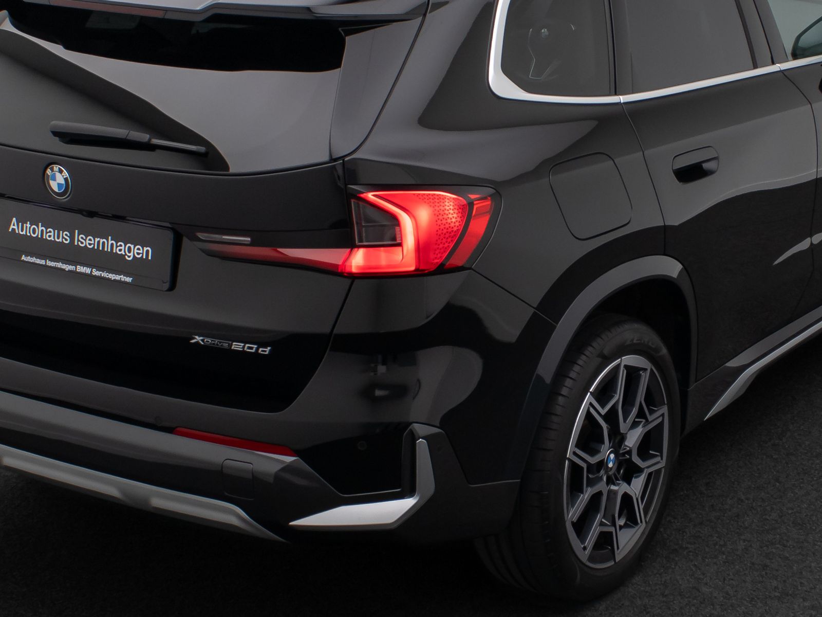 Fahrzeugabbildung BMW X1 xD20d xLine Kamera H/K AHK DAB Panorama 19"