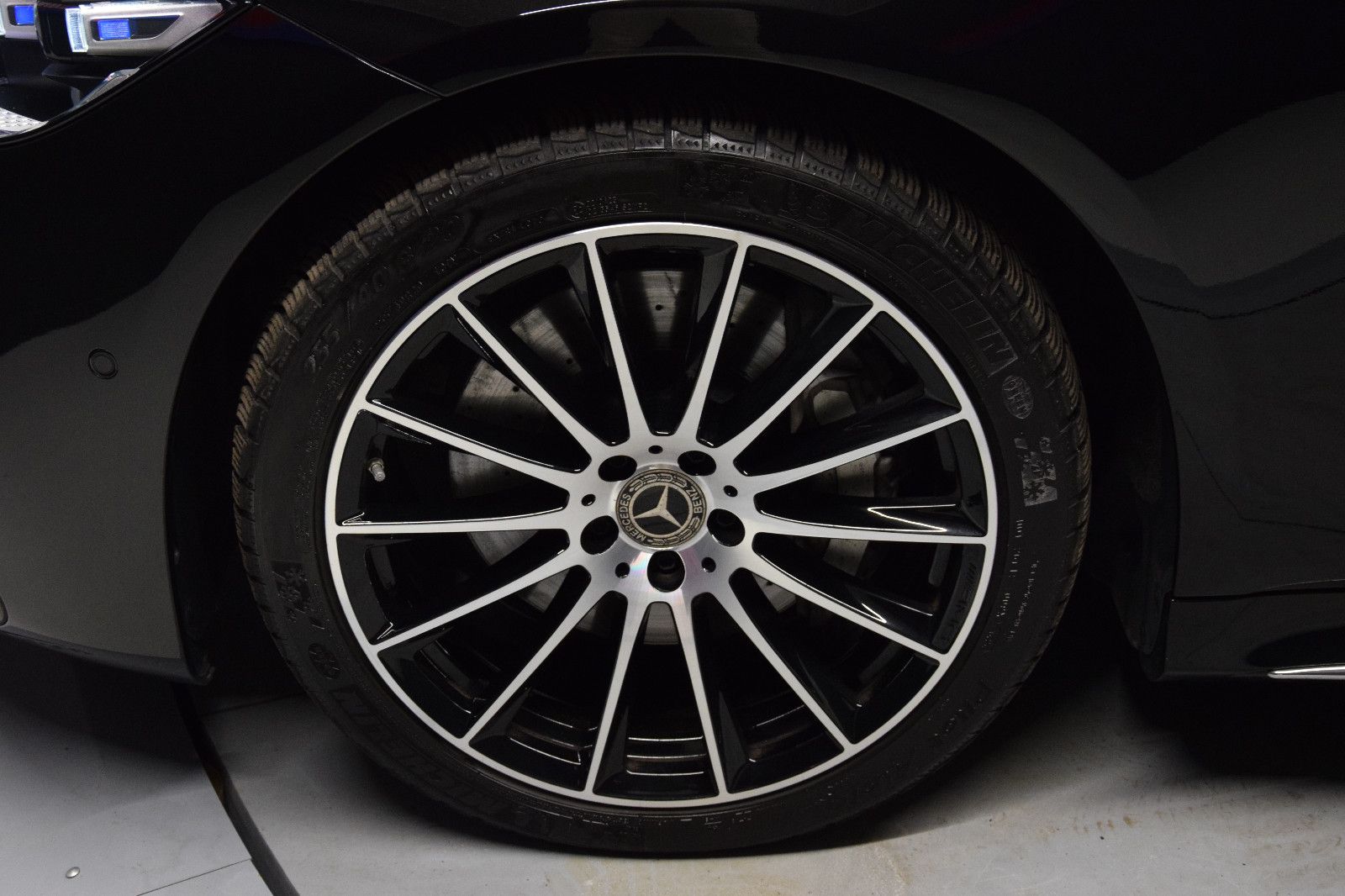 Fahrzeugabbildung Mercedes-Benz S 400 d 4Matic Lang AMG Pano TV Burmester HeadUp