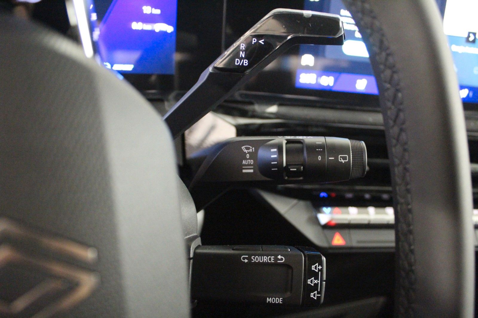 Fahrzeugabbildung Renault Clio VI E-Tech 160 Full Hybrid Techno