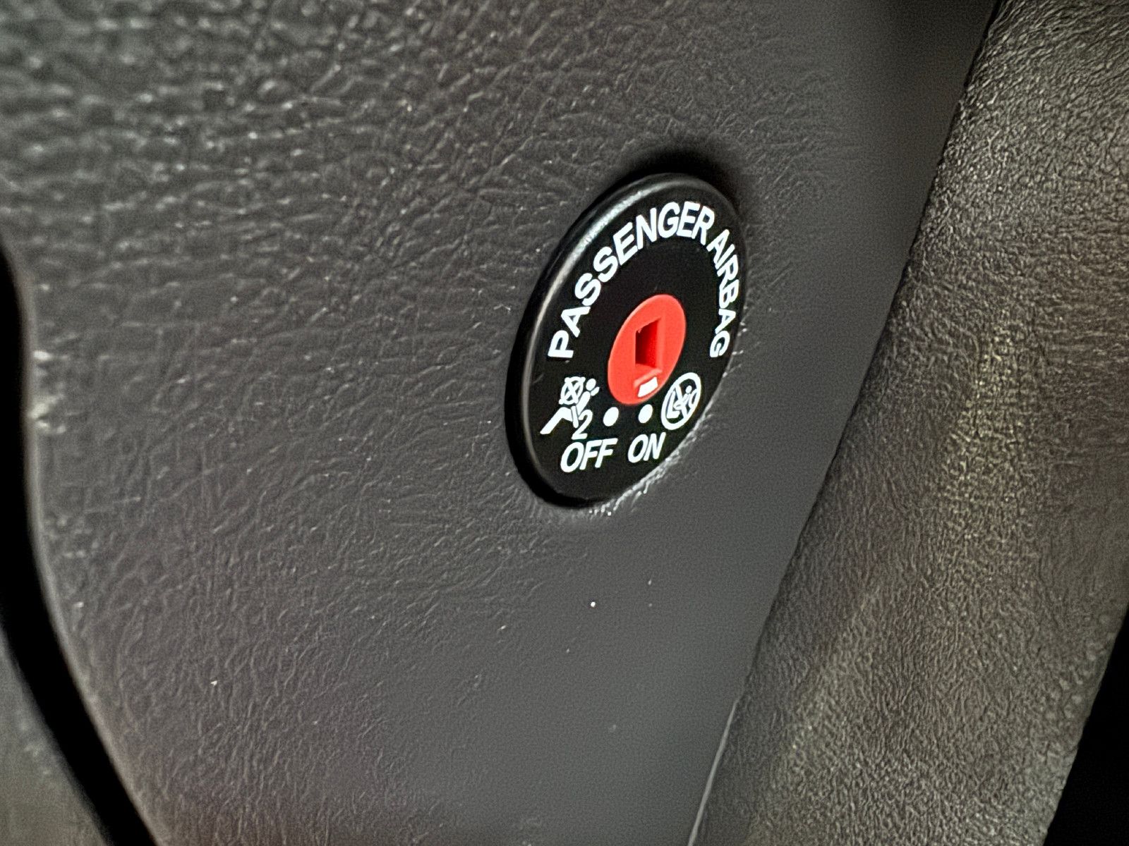 Fahrzeugabbildung Ford Tourneo Courier 1.5 TDCI TREND SERVICE & TÜV NEU